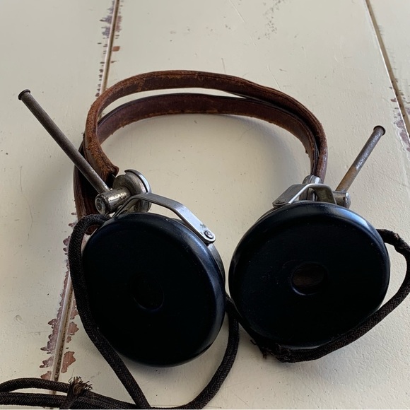 Vintage Globe Antique Headset Headphones Reading Mass USA - Picture 1 of 5